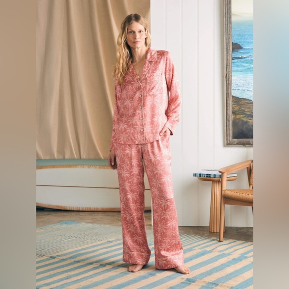 FAHERTY NWOT Sandwashed Silk Pajama Pants in Rose Tropic Trees - Picture 4 of 10